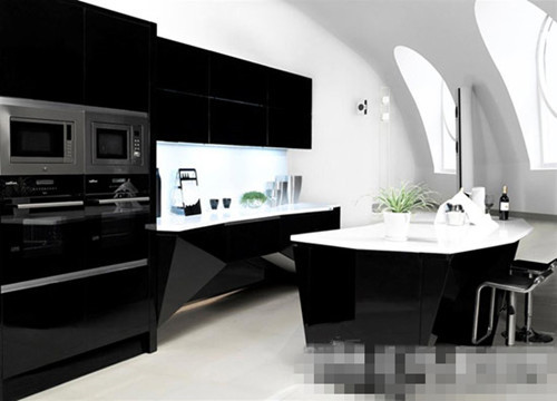 黑色厨房橱柜